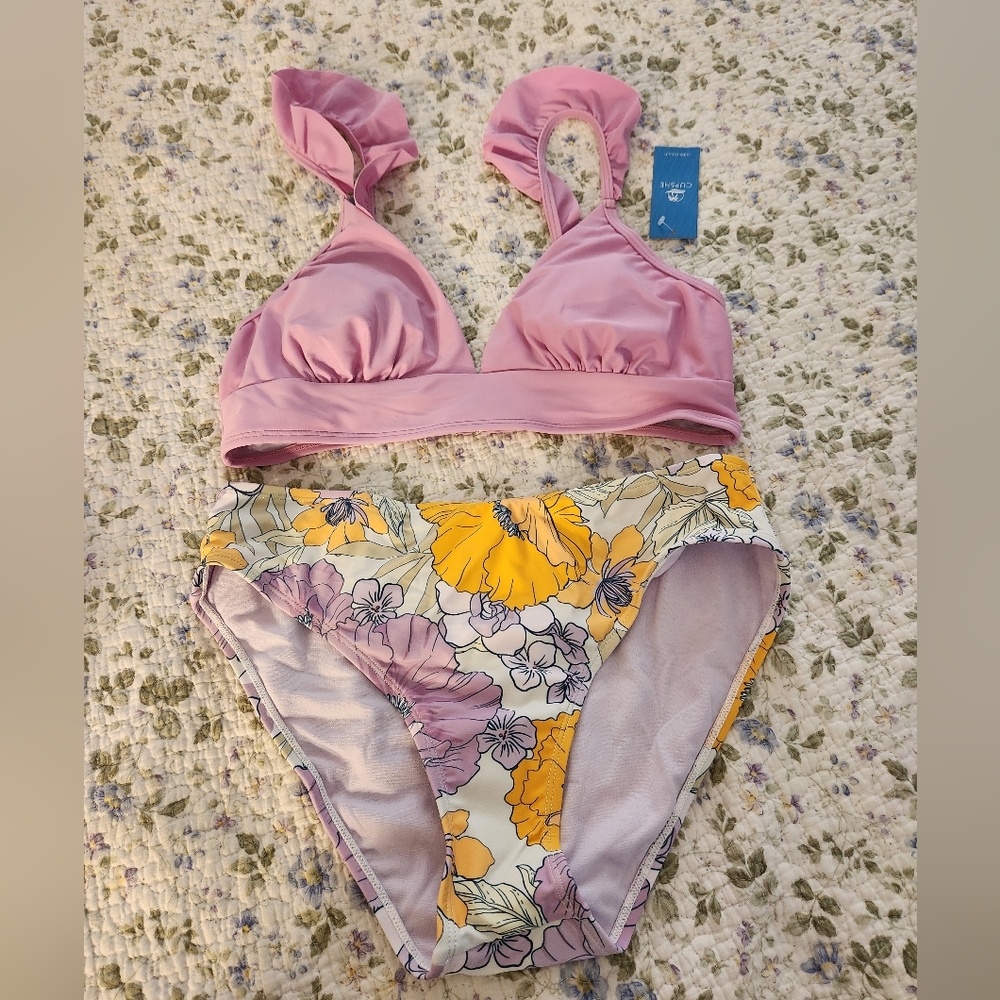 Cupshe Women's Two Piece Swimsuit Size Medium